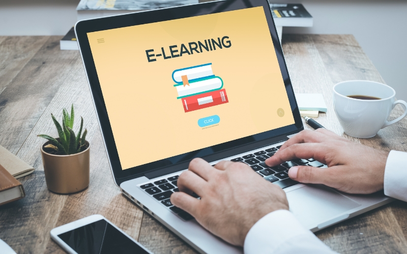 nên lựa chọn lms hay elearning